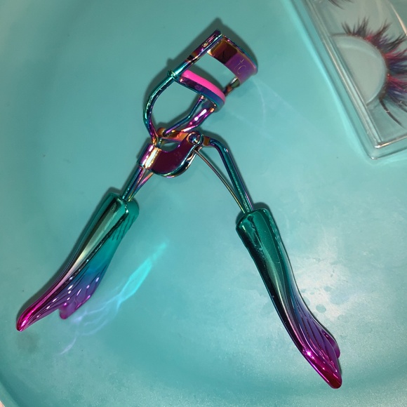 NEVER USED Special Edition Tarte Mermaid-themed Eyelash Curler & False Lashes - Picture 3 of 9